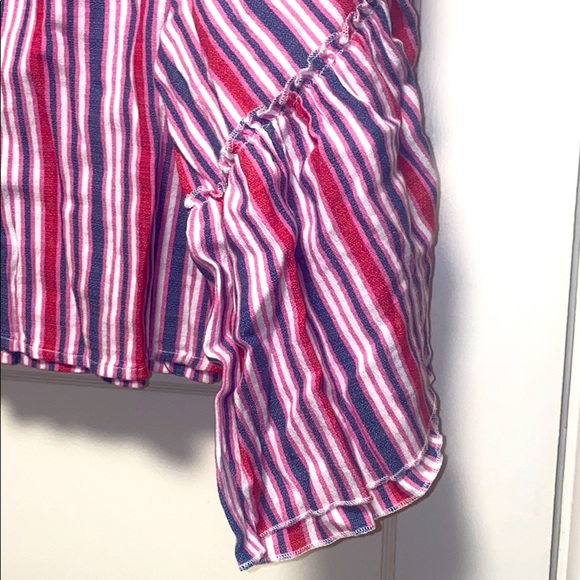 Romeo & Juliet Couture Ruffle Bell Sleeve Striped - Picture 5 of 8